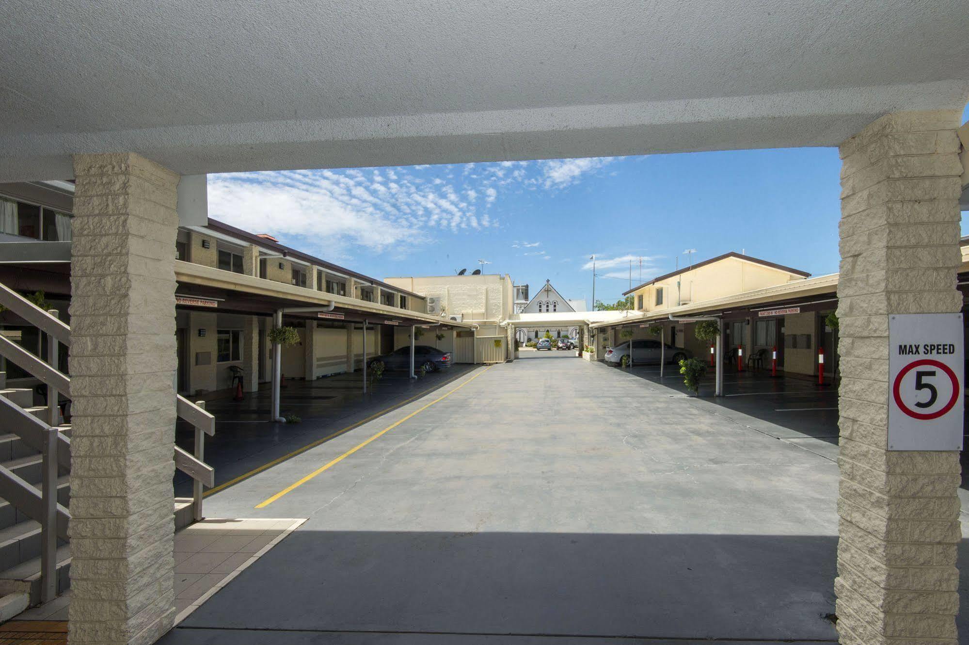 Coral Sands Motel Mackay Buitenkant foto